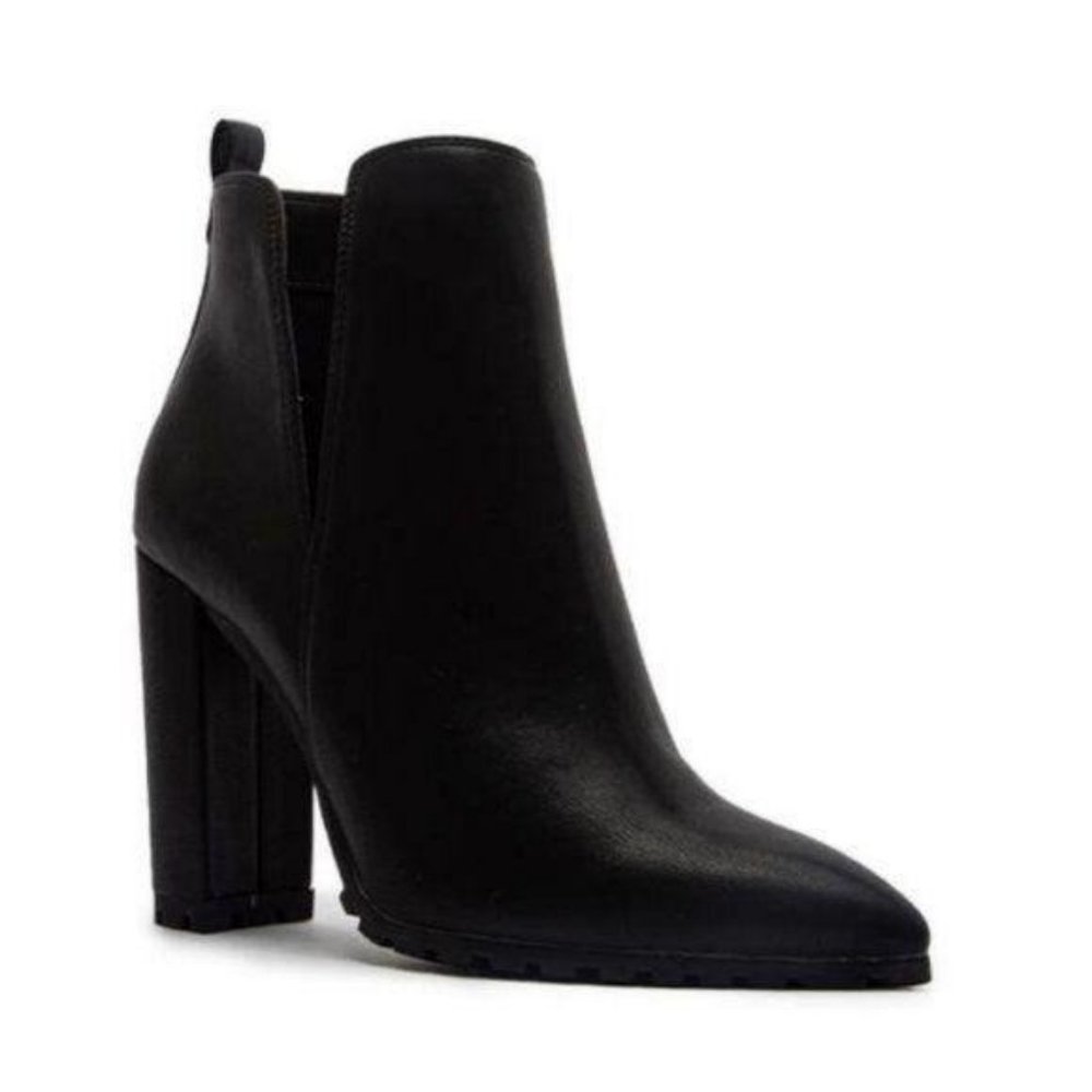 !! FULL RESTOCK !! Black Lug Sole Booties - Picture 8 of 9